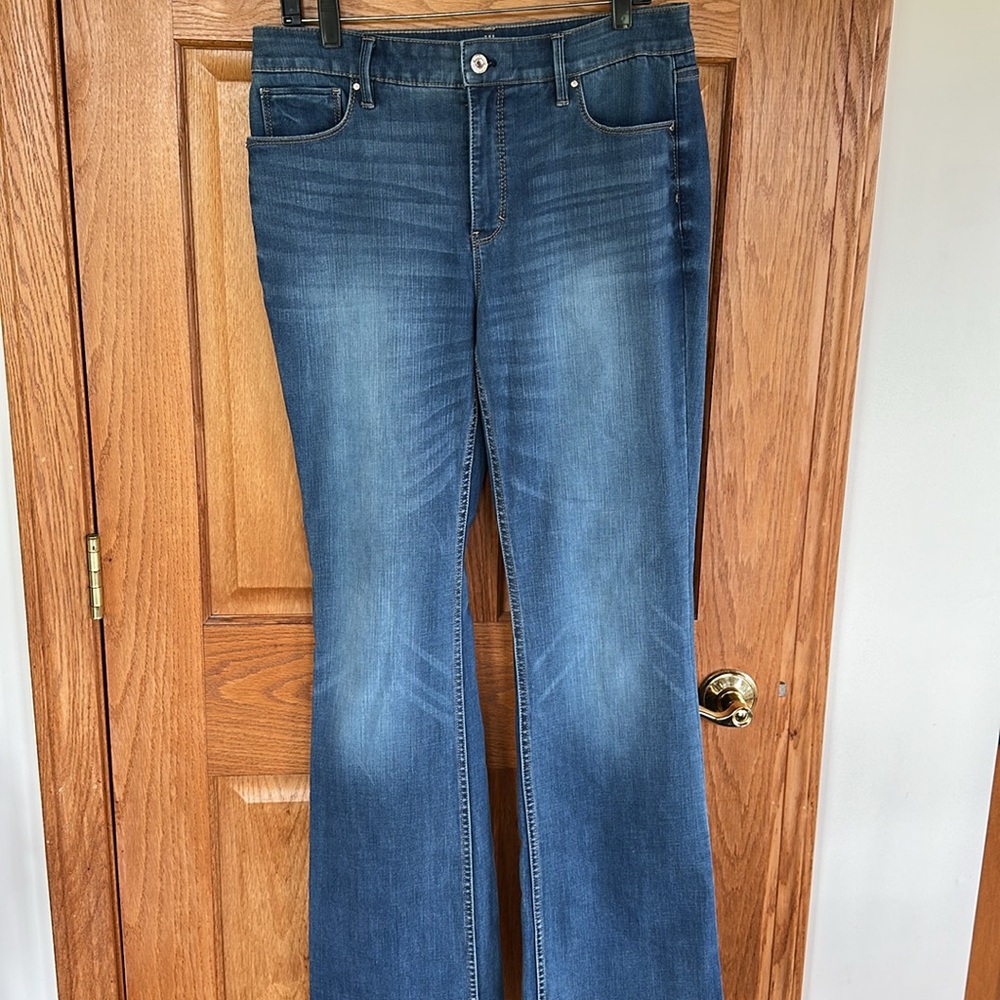 White House Black Market Bootcut Jeans - Picture 5 of 6